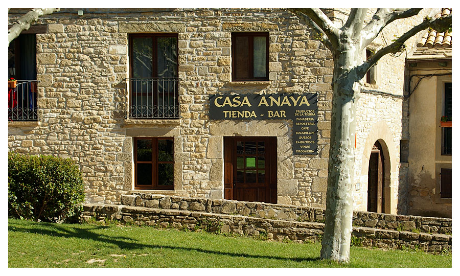 The shop-bar "Casa Anaya" in Santa Cruz